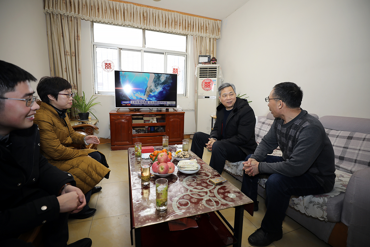 董事長張語錄看望慰問員工父母送溫暖