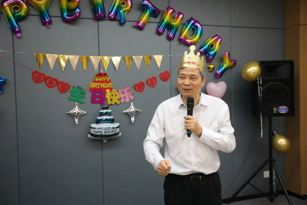 在奮斗的時光里 德泓感恩有你丨德泓第四季度員工生日會