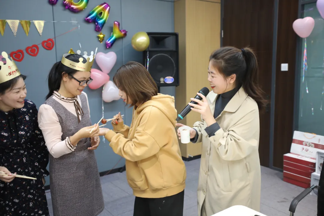 在奮斗的時光里 德泓感恩有你丨德泓第四季度員工生日會