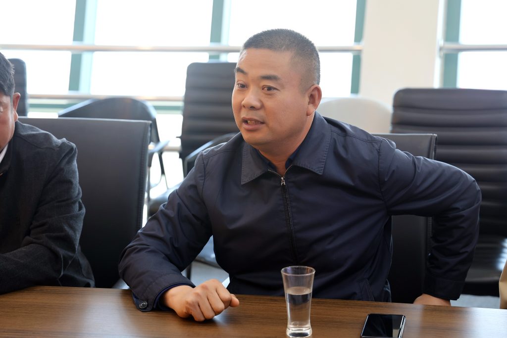 公司要聞｜歡迎第十四屆全國人大代表蘭考縣三義寨鄉白云山村支部書記陳保超蒞臨德泓交流指導